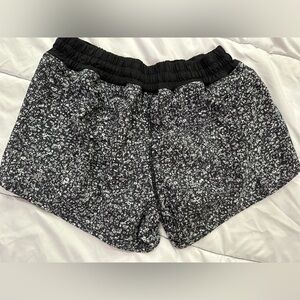 Lululemon Tracker Short IV (4-way
Stretch 4")